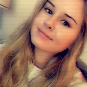 Meet your Posher, Claire